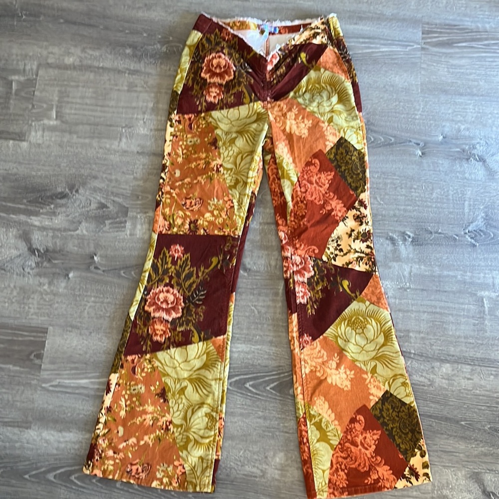 Urban Outfitters UO Velvet Ruched V-Front Pant 32 Floral Bell Bottom Low Rise - Picture 5 of 16